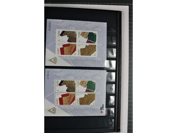  1883/2010, postfrische, anfangs auch ungebrauchte Sammlung mit u.a. Mi.-Nr. 274-81, 311-15, 319-21, 258-74, 411-27, Bl.13B, 