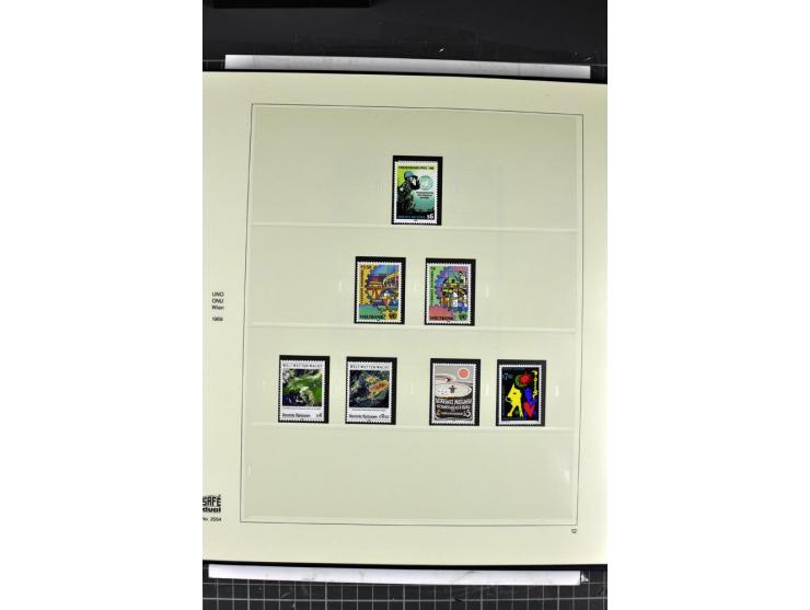 1979/2011, postfrische, weitgehend kpl. Sammlung in 2 Alben