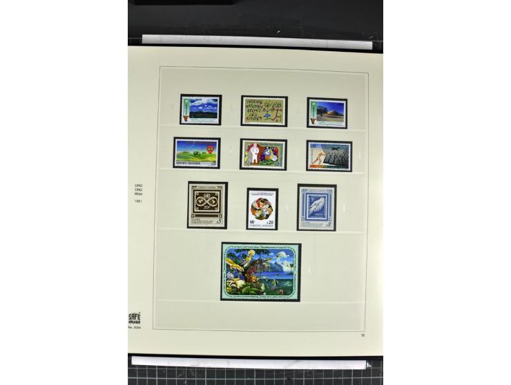 1979/2011, postfrische, weitgehend kpl. Sammlung in 2 Alben