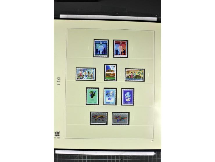 1979/2011, postfrische, weitgehend kpl. Sammlung in 2 Alben