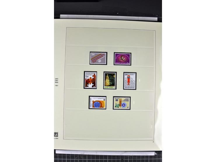 1979/2011, postfrische, weitgehend kpl. Sammlung in 2 Alben
