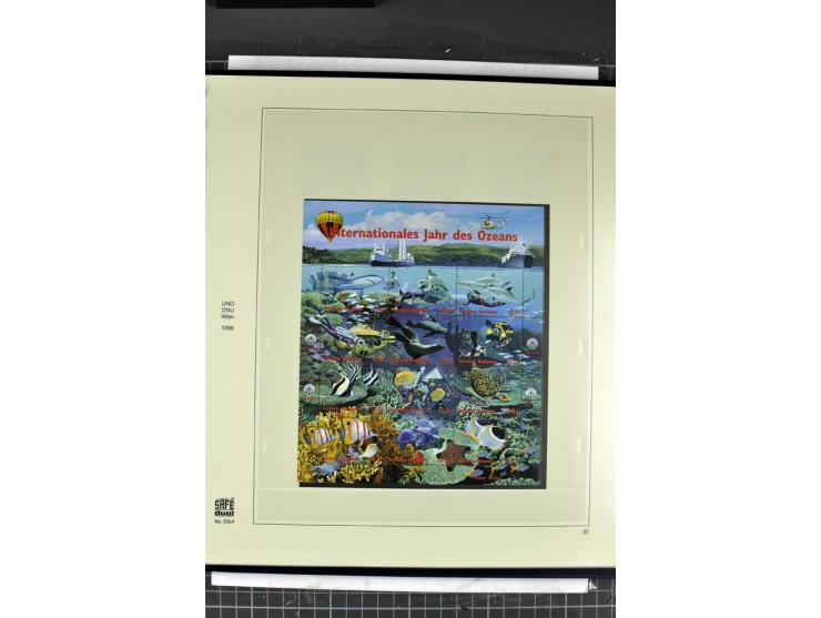 1979/2011, postfrische, weitgehend kpl. Sammlung in 2 Alben