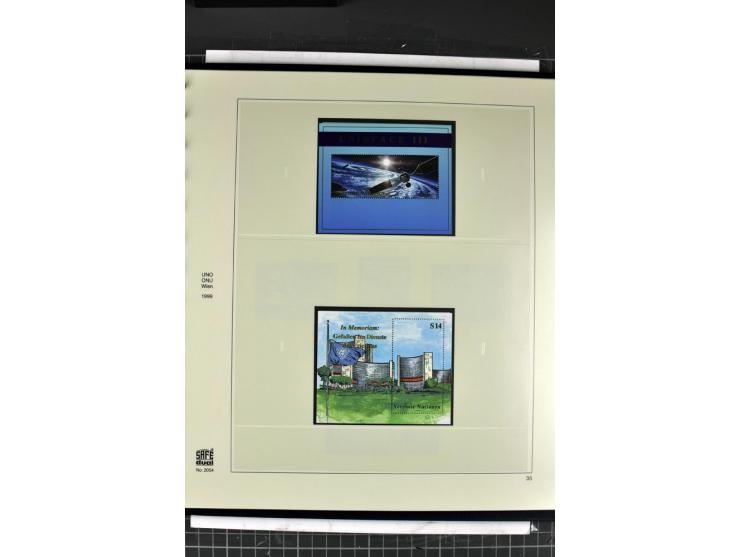 1979/2011, postfrische, weitgehend kpl. Sammlung in 2 Alben