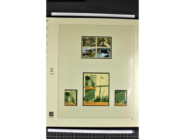 1979/2011, postfrische, weitgehend kpl. Sammlung in 2 Alben