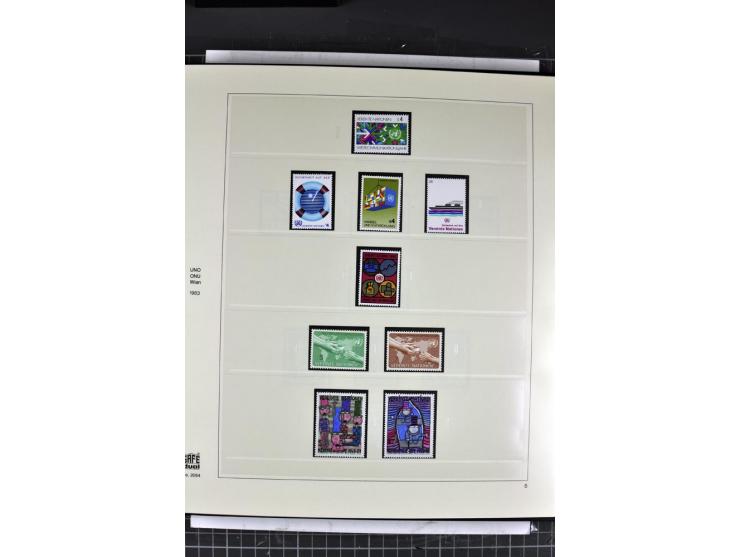 1979/2011, postfrische, weitgehend kpl. Sammlung in 2 Alben