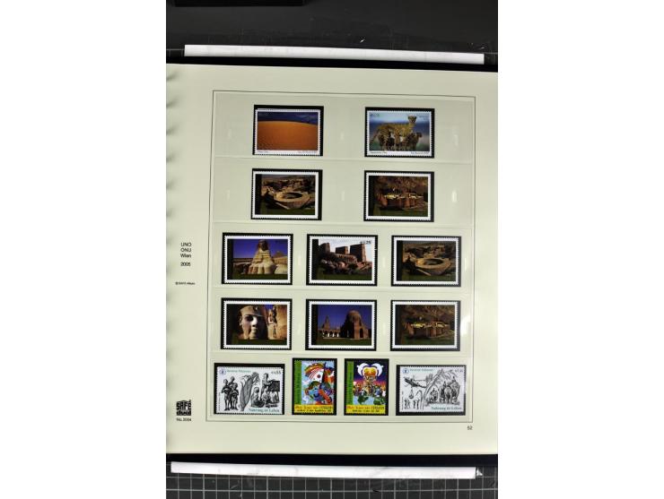 1979/2011, postfrische, weitgehend kpl. Sammlung in 2 Alben