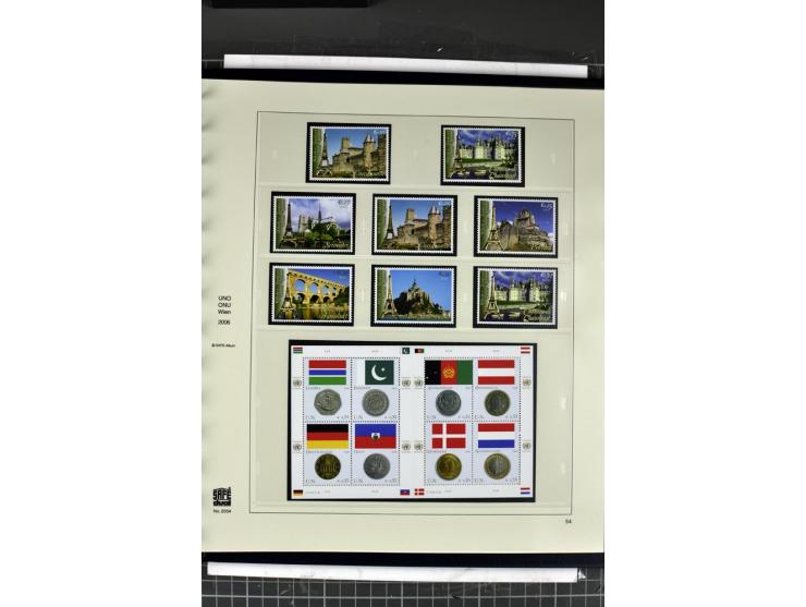 1979/2011, postfrische, weitgehend kpl. Sammlung in 2 Alben