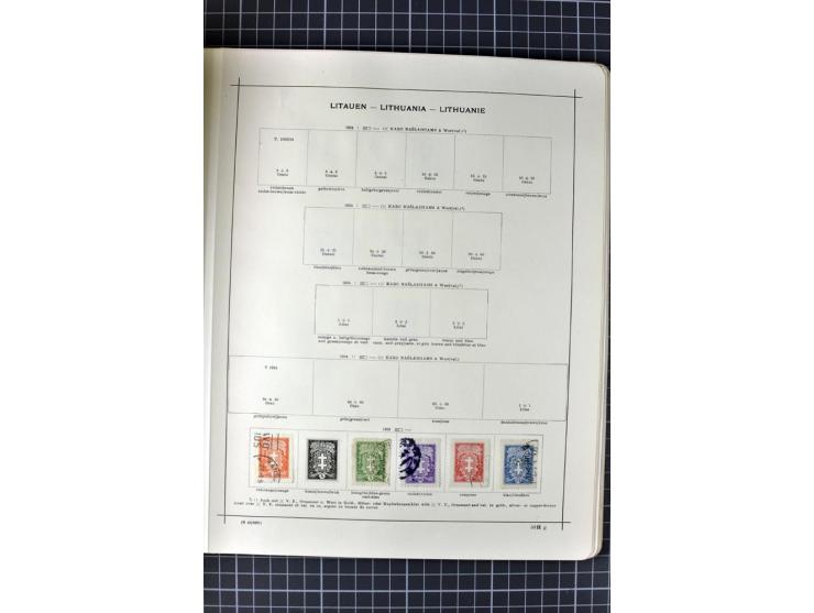 1840/1927, ungebrauchte und gestempelte Sammlung mit guten Werten und Sätzen in 2 Schaubeck-Alben