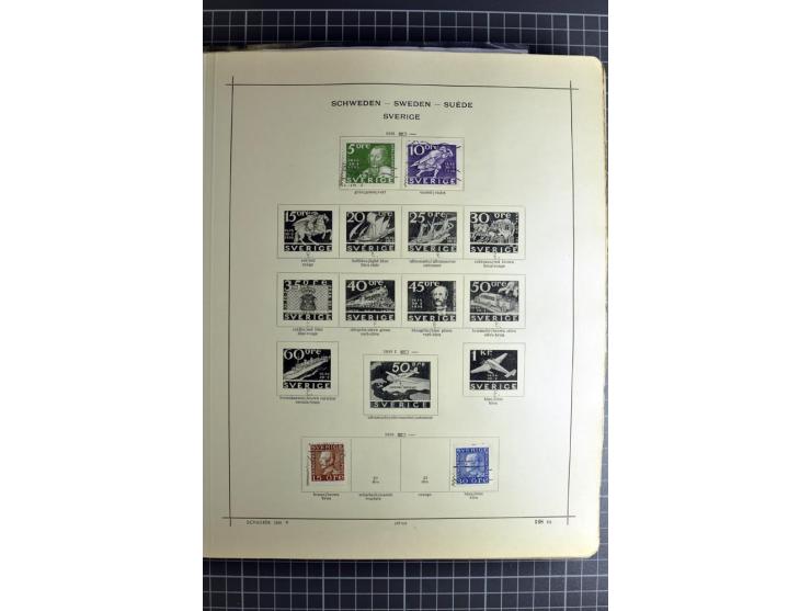 1849/1942, ungebrauchte und gestempelte Sammlung mit besseren Ausgaben in 2 alten Schaubek-Alben, dazu kleines Einsteckbuch m
