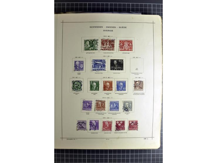 1849/1942, ungebrauchte und gestempelte Sammlung mit besseren Ausgaben in 2 alten Schaubek-Alben, dazu kleines Einsteckbuch m