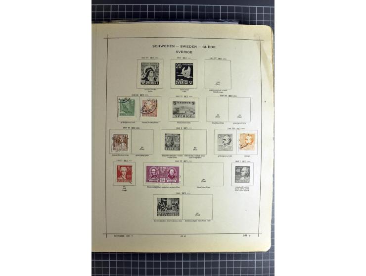 1849/1942, ungebrauchte und gestempelte Sammlung mit besseren Ausgaben in 2 alten Schaubek-Alben, dazu kleines Einsteckbuch m