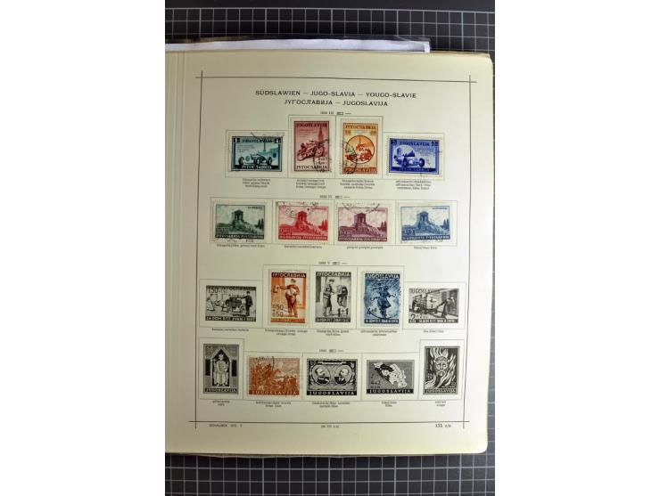 1849/1942, ungebrauchte und gestempelte Sammlung mit besseren Ausgaben in 2 alten Schaubek-Alben, dazu kleines Einsteckbuch m