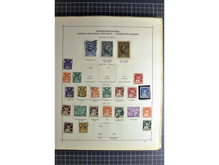 1849/1942, ungebrauchte und gestempelte Sammlung mit besseren Ausgaben in 2 alten Schaubek-Alben, dazu kleines Einsteckbuch m