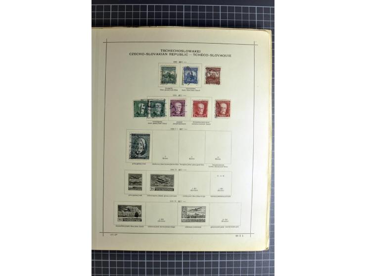 1849/1942, ungebrauchte und gestempelte Sammlung mit besseren Ausgaben in 2 alten Schaubek-Alben, dazu kleines Einsteckbuch m