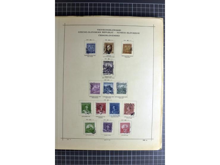 1849/1942, ungebrauchte und gestempelte Sammlung mit besseren Ausgaben in 2 alten Schaubek-Alben, dazu kleines Einsteckbuch m