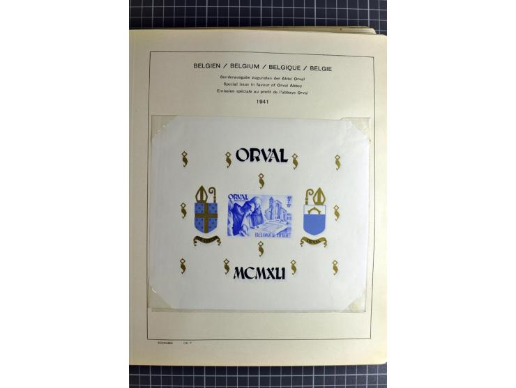 1849/1942, ungebrauchte und gestempelte Sammlung mit besseren Ausgaben in 2 alten Schaubek-Alben, dazu kleines Einsteckbuch m