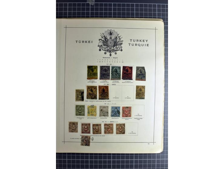 1849/1942, ungebrauchte und gestempelte Sammlung mit besseren Ausgaben in 2 alten Schaubek-Alben, dazu kleines Einsteckbuch m