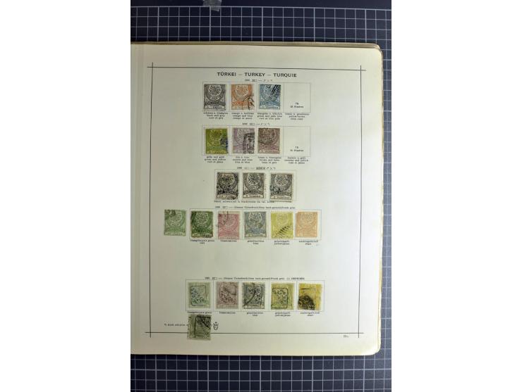 1849/1942, ungebrauchte und gestempelte Sammlung mit besseren Ausgaben in 2 alten Schaubek-Alben, dazu kleines Einsteckbuch m
