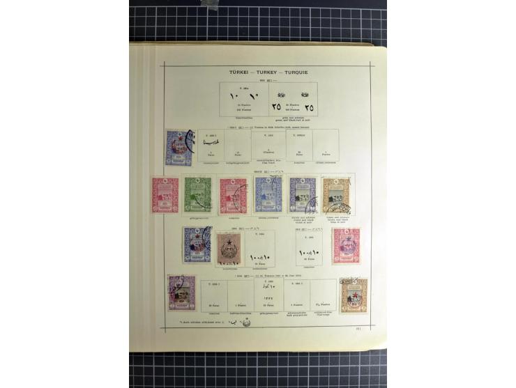 1849/1942, ungebrauchte und gestempelte Sammlung mit besseren Ausgaben in 2 alten Schaubek-Alben, dazu kleines Einsteckbuch m