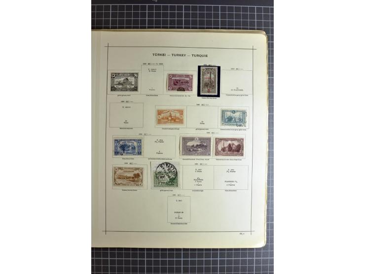 1849/1942, ungebrauchte und gestempelte Sammlung mit besseren Ausgaben in 2 alten Schaubek-Alben, dazu kleines Einsteckbuch m
