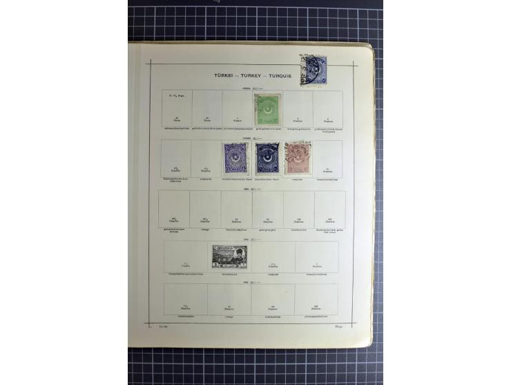 1849/1942, ungebrauchte und gestempelte Sammlung mit besseren Ausgaben in 2 alten Schaubek-Alben, dazu kleines Einsteckbuch m