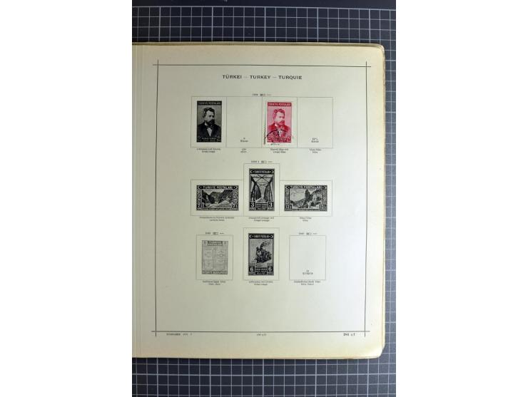 1849/1942, ungebrauchte und gestempelte Sammlung mit besseren Ausgaben in 2 alten Schaubek-Alben, dazu kleines Einsteckbuch m