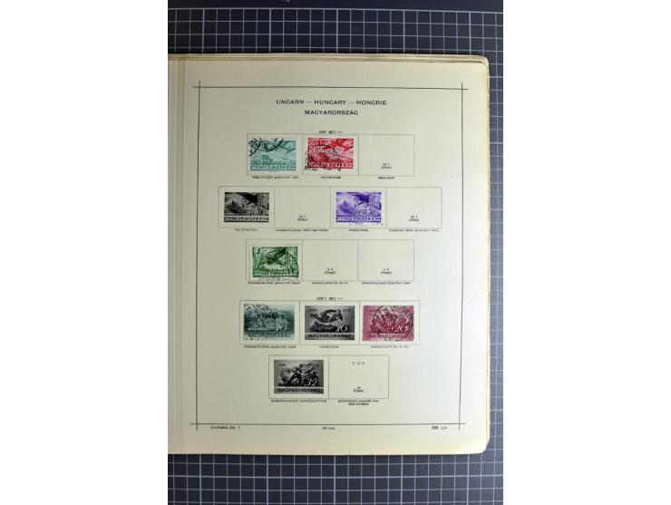 1849/1942, ungebrauchte und gestempelte Sammlung mit besseren Ausgaben in 2 alten Schaubek-Alben, dazu kleines Einsteckbuch m