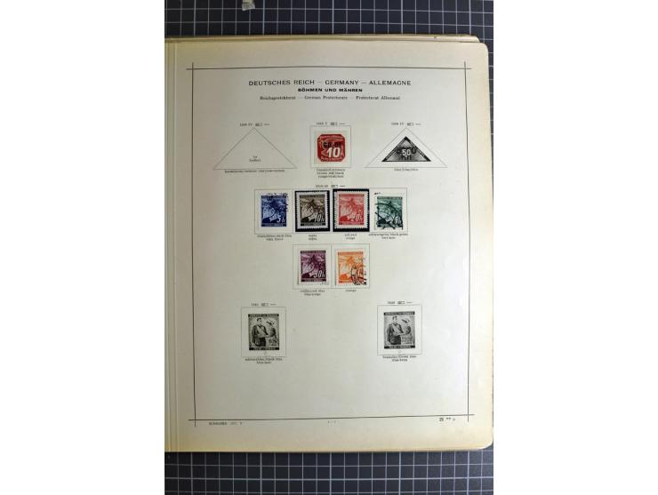 1849/1942, ungebrauchte und gestempelte Sammlung mit besseren Ausgaben in 2 alten Schaubek-Alben, dazu kleines Einsteckbuch m