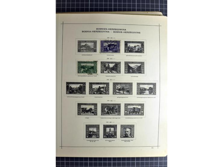 1849/1942, ungebrauchte und gestempelte Sammlung mit besseren Ausgaben in 2 alten Schaubek-Alben, dazu kleines Einsteckbuch m