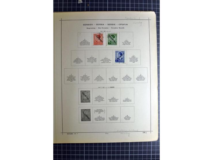 1849/1942, ungebrauchte und gestempelte Sammlung mit besseren Ausgaben in 2 alten Schaubek-Alben, dazu kleines Einsteckbuch m