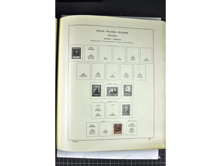 1849/1941, ungebrauchte und gestempelte Sammlung im Schaubeck-Album