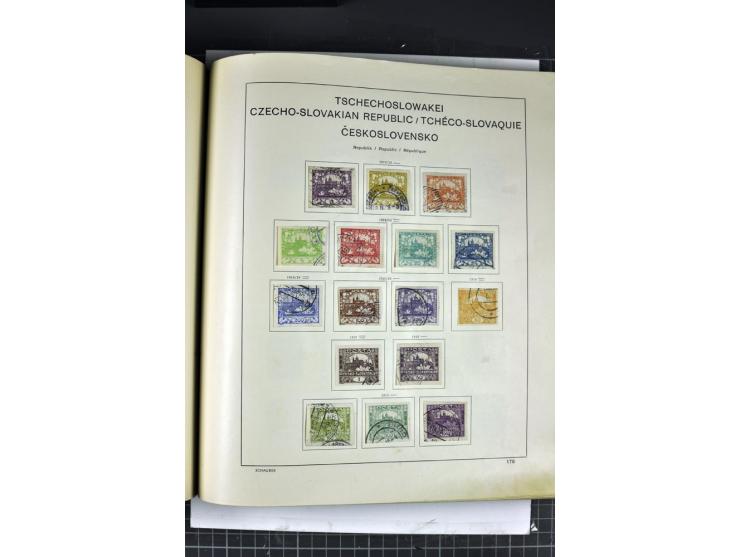 1849/1941, ungebrauchte und gestempelte Sammlung im Schaubeck-Album