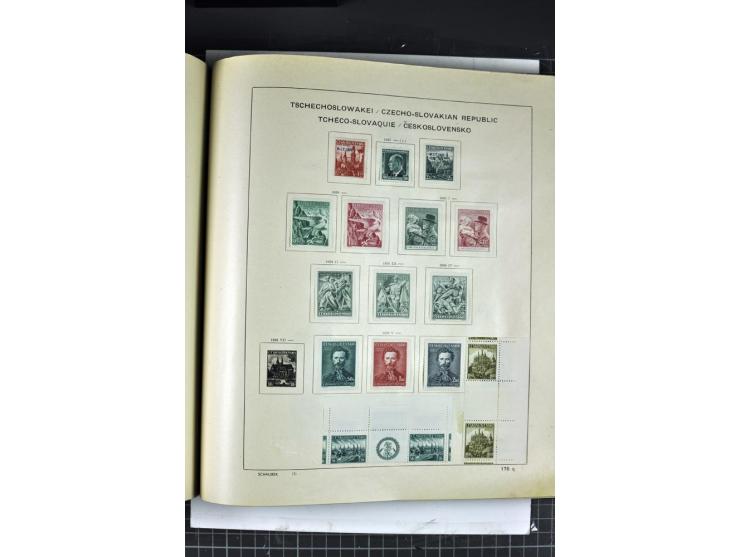 1849/1941, ungebrauchte und gestempelte Sammlung im Schaubeck-Album
