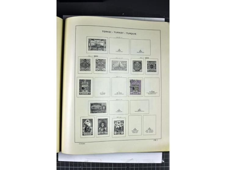 1849/1941, ungebrauchte und gestempelte Sammlung im Schaubeck-Album