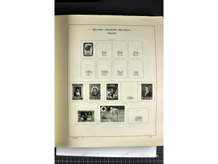 1849/1941, ungebrauchte und gestempelte Sammlung im Schaubeck-Album
