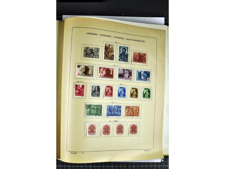 1849/1941, ungebrauchte und gestempelte Sammlung im Schaubeck-Album