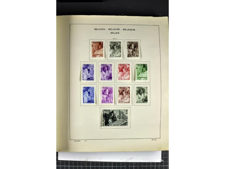 1849/1941, ungebrauchte und gestempelte Sammlung im Schaubeck-Album