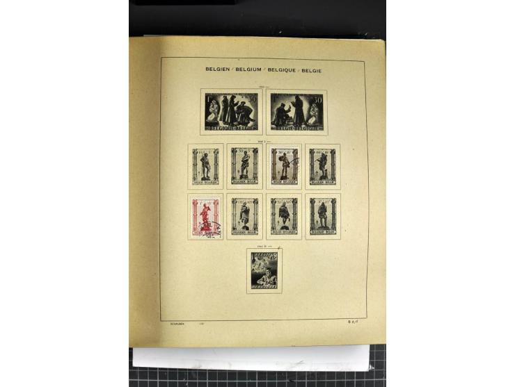 1849/1941, ungebrauchte und gestempelte Sammlung im Schaubeck-Album