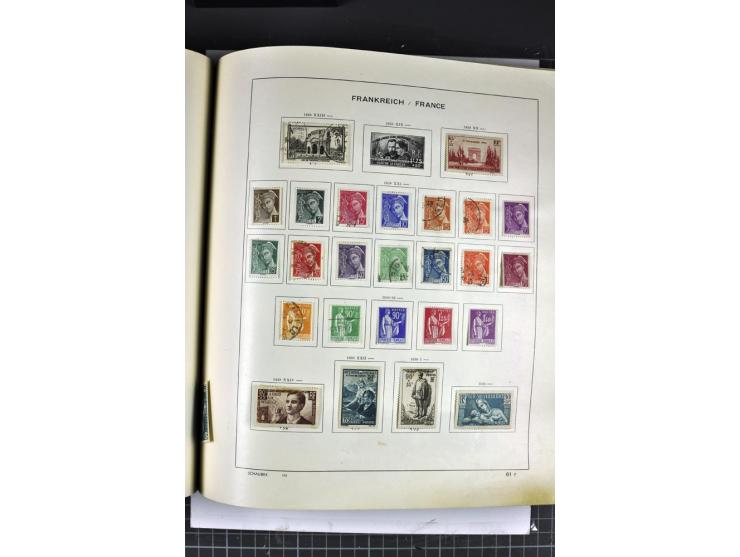 1849/1941, ungebrauchte und gestempelte Sammlung im Schaubeck-Album