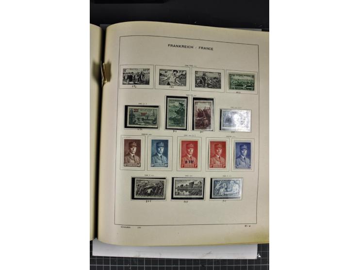 1849/1941, ungebrauchte und gestempelte Sammlung im Schaubeck-Album