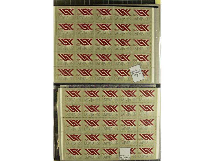 1880/1980 (ca.), Partie von über 13000 Marken und Blocks, dabei bessere Stücke, Abarten etc.; riesiger Katalogwert
