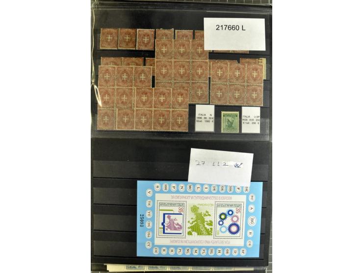 1880/1980 (ca.), Partie von über 13000 Marken und Blocks, dabei bessere Stücke, Abarten etc.; riesiger Katalogwert