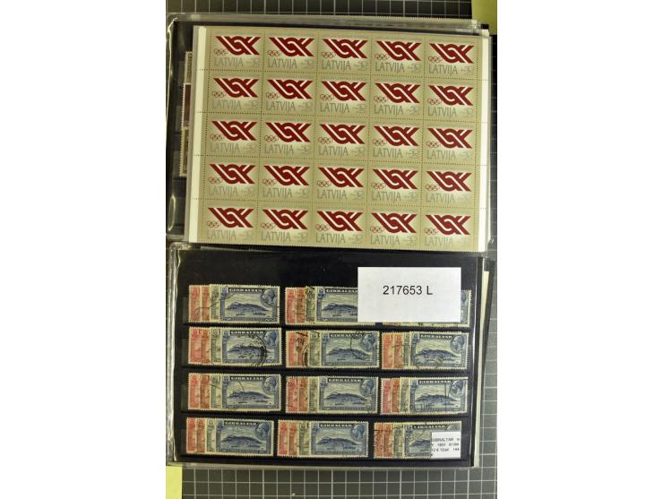 1880/1980 (ca.), Partie von über 13000 Marken und Blocks, dabei bessere Stücke, Abarten etc.; riesiger Katalogwert