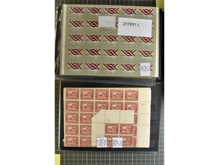1880/1980 (ca.), Partie von über 13000 Marken und Blocks, dabei bessere Stücke, Abarten etc.; riesiger Katalogwert