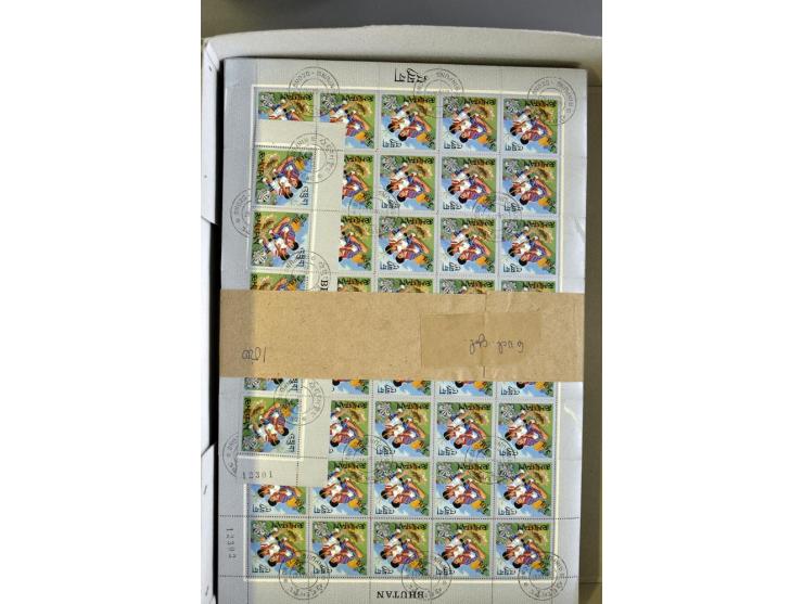 PFADFINDER: 1967, Bhutan Mi.-Nr. 143-48, 5000 Satz in Bogen, gestempelt (Mi. 2.500,-)
