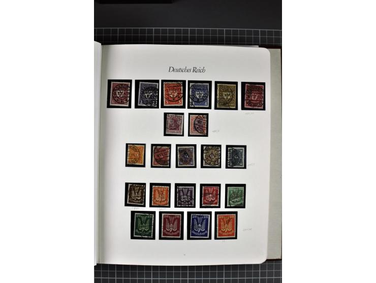 1872/1945, gestempelte Sammlung mit u.a. Mi.-Nr. 21b sign., 27b Attest, 28 repariert, sign., 66I Attest, 438-39, 456-58, Bl.1
