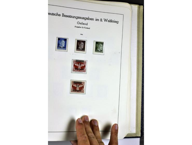 1872/1945, vorwiegend ungebrauchte und gestempelte Sammlung, beginnend mit einem guten Teil Brustschilde dabei Mi.-Nr. 1-2 un