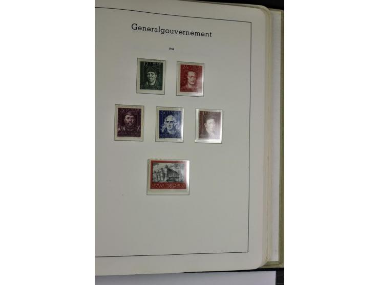 1872/1945, vorwiegend ungebrauchte und gestempelte Sammlung, beginnend mit einem guten Teil Brustschilde dabei Mi.-Nr. 1-2 un