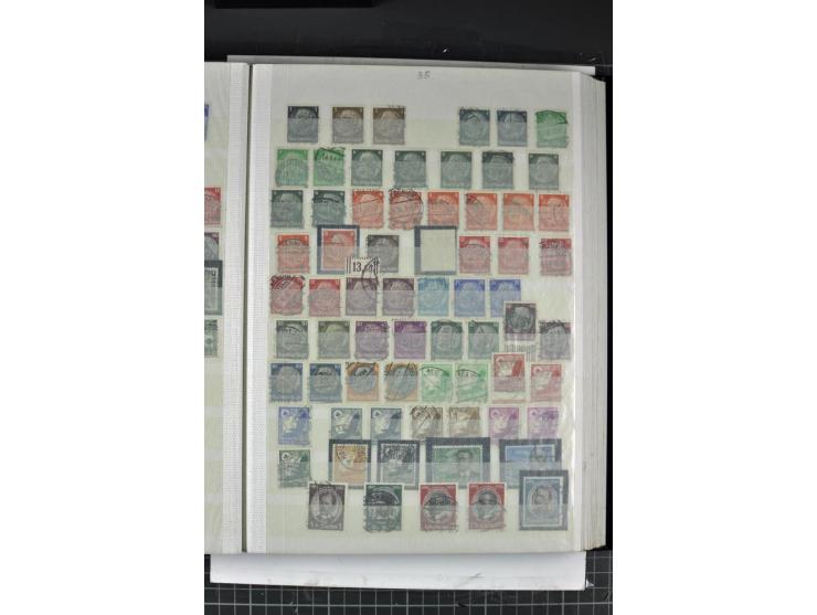 1900/45, gestempelte reichhaltige Sammlung mit einer Vielzahl guter Werte und Sätze, Plattenfehler etc., vieles sign. aber au