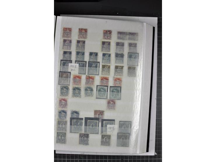 1900/45, gestempelte reichhaltige Sammlung mit einer Vielzahl guter Werte und Sätze, Plattenfehler etc., vieles sign. aber au